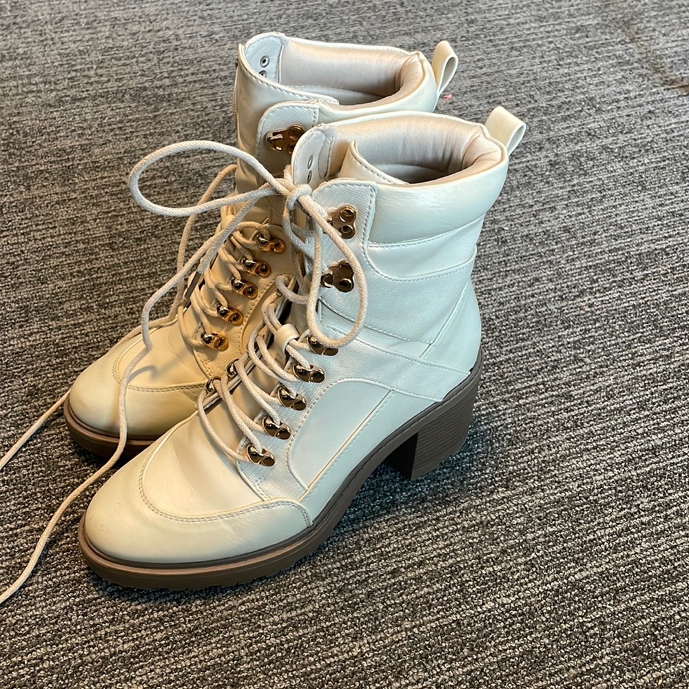 Tie heeled booties